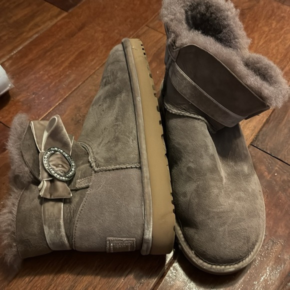 Ugg boots - Picture 2 of 4